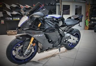 Yamaha R1M