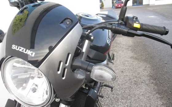 Umgebautes Motorrad Suzuki SV650X von Motorrad Eschlberger - Bild 5 Umgebautes Motorrad Suzuki SV650X von Motorrad Eschlberger - Bild 5