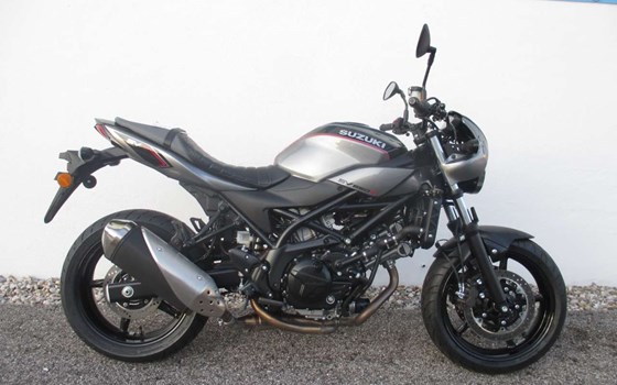 Umgebautes Motorrad Suzuki SV650X von Motorrad Eschlberger - Bild 6 Umgebautes Motorrad Suzuki SV650X von Motorrad Eschlberger - Bild 6