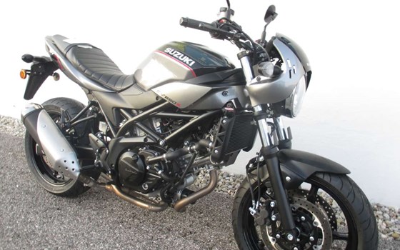 Umgebautes Motorrad Suzuki SV650X von Motorrad Eschlberger - Bild 7 Umgebautes Motorrad Suzuki SV650X von Motorrad Eschlberger - Bild 7
