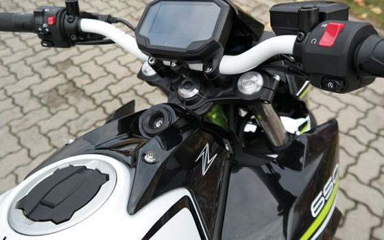 Umgebautes Motorrad Kawasaki Z650 von Fahrzeuge Haupt GmbH - Bild 4 Umgebautes Motorrad Kawasaki Z650 von Fahrzeuge Haupt GmbH - Bild 4