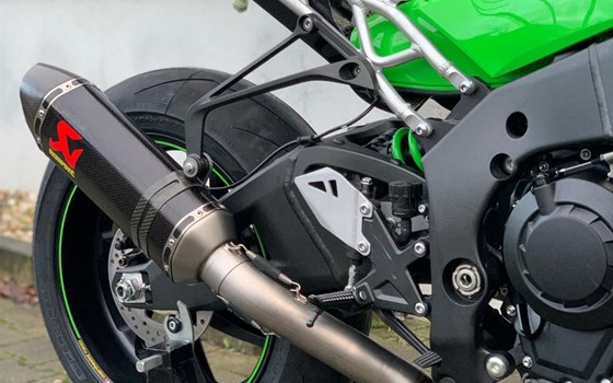 Umgebautes Motorrad Kawasaki Ninja ZX-10RR von Motorradtechnik Geenen GmbH - Bild 2 Umgebautes Motorrad Kawasaki Ninja ZX-10RR von Motorradtechnik Geenen GmbH - Bild 2