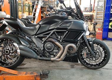 Gebrauchtmotorrad Ducati Diavel 1200 Dark