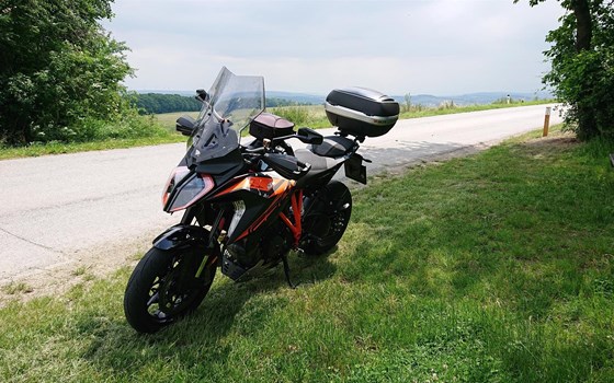 Umgebautes Motorrad KTM 1290 Super Duke GT von Stenli - Bild 2 Umgebautes Motorrad KTM 1290 Super Duke GT von Stenli - Bild 2