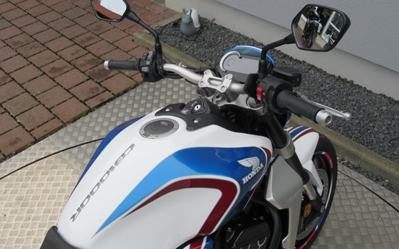 Umgebautes Motorrad Honda CB 1000 R von Zweiradtechnik Jörg Schlieter - Bild 6 Umgebautes Motorrad Honda CB 1000 R von Zweiradtechnik Jörg Schlieter - Bild 6