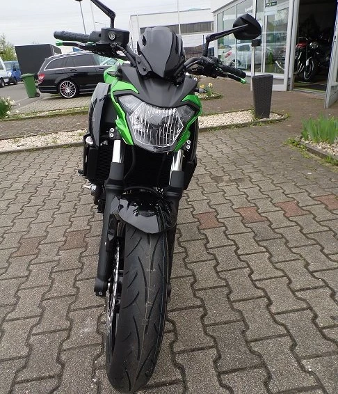 Umbgebautes Motorrad Kawasaki Z650 Bild 3: Umbgebautes Motorrad Kawasaki Z650