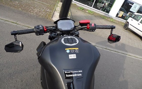 Umgebautes Motorrad Kawasaki Z900 von Bruno Treutlein Motorradhandel und Service - Bild 12 Umgebautes Motorrad Kawasaki Z900 von Bruno Treutlein Motorradhandel und Service - Bild 12