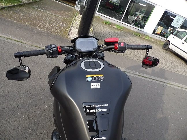 Umbgebautes Motorrad Kawasaki Z900 Bild 12: Umbgebautes Motorrad Kawasaki Z900