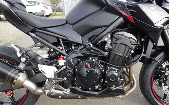 Umgebautes Motorrad Kawasaki Z900 von Bruno Treutlein Motorradhandel und Service - Bild 14 Umgebautes Motorrad Kawasaki Z900 von Bruno Treutlein Motorradhandel und Service - Bild 14