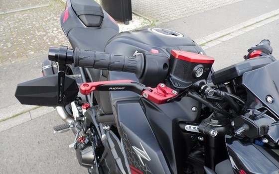 Umgebautes Motorrad Kawasaki Z900 von Bruno Treutlein Motorradhandel und Service - Bild 9 Umgebautes Motorrad Kawasaki Z900 von Bruno Treutlein Motorradhandel und Service - Bild 9
