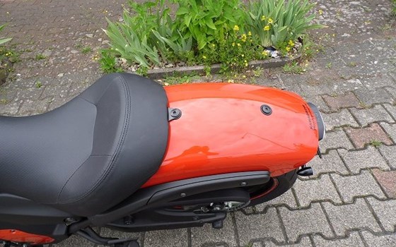 Umgebautes Motorrad Kawasaki Vulcan S von Bruno Treutlein Motorradhandel und Service - Bild 10 Umgebautes Motorrad Kawasaki Vulcan S von Bruno Treutlein Motorradhandel und Service - Bild 10
