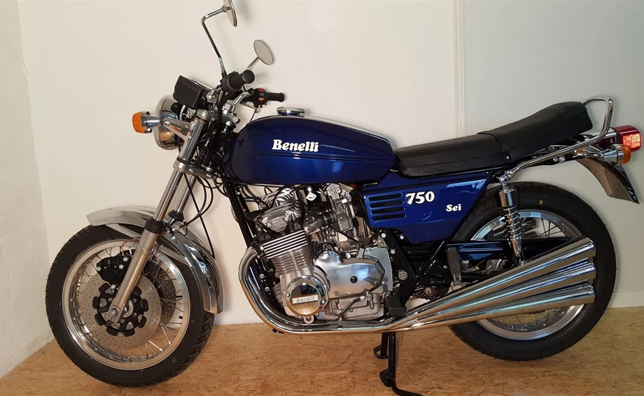 Umbgebautes Motorrad Benelli 750 Sei Bild 3: Umbgebautes Motorrad Benelli 750 Sei
