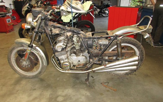 Umgebautes Motorrad Benelli 750 Sei von Motorrad Scheunpflug e.K. - Bild 4 Umgebautes Motorrad Benelli 750 Sei von Motorrad Scheunpflug e.K. - Bild 4