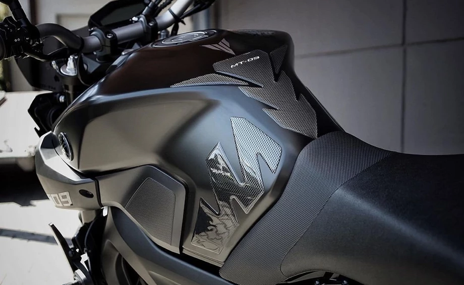 Umbgebautes Motorrad Yamaha MT-09 Bild 5: Umbgebautes Motorrad Yamaha MT-09