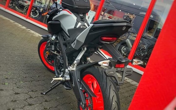 Umgebautes Motorrad Yamaha MT-125 von Zweirad Zentrum Fernwald - Bild 5