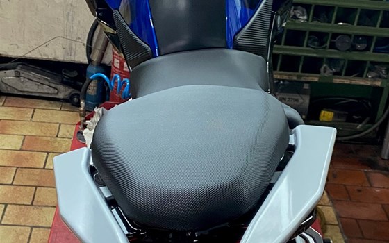 Umgebautes Motorrad FK Motors FK 12 SF Street-Fighter von Auto Center Brenner GmbH - Bild 5 Umgebautes Motorrad FK Motors FK 12 SF Street-Fighter von Auto Center Brenner GmbH - Bild 5