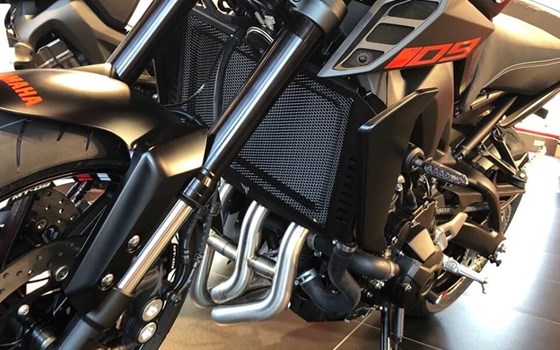 Umgebautes Motorrad Yamaha MT-09 von Zweirad Zentrum Fernwald - Bild 13