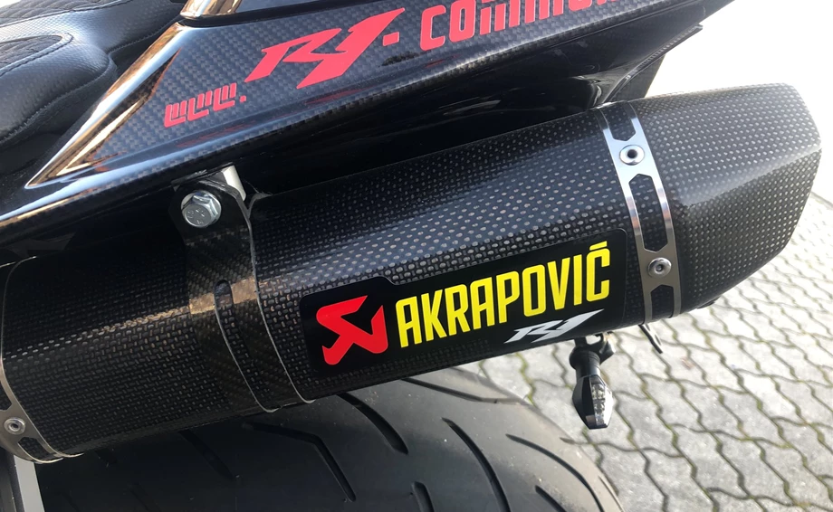 Umbgebautes Motorrad Yamaha R1 Bild 6: Umbgebautes Motorrad Yamaha R1