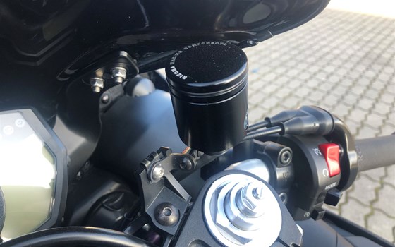 Umgebautes Motorrad Yamaha R1 von CCMotoforum - Bild 7