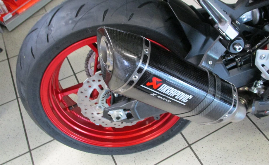 Umbgebautes Motorrad Kawasaki Z900 Bild 12: Umbgebautes Motorrad Kawasaki Z900