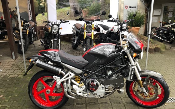 Umgebautes Motorrad Ducati Monster S4R von A.T.T.-Tiedemann-Motorräder e.Kfm - Bild 1 Umgebautes Motorrad Ducati Monster S4R von A.T.T.-Tiedemann-Motorräder e.Kfm - Bild 1