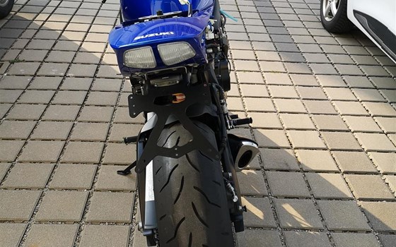 Umgebautes Motorrad Suzuki GSX-R 600 von JDSK - Bild 1 Umgebautes Motorrad Suzuki GSX-R 600 von JDSK - Bild 1