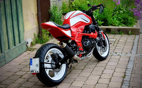 Umgebautes Motorrad Kawasaki Z 750 von Zweiradcenter Umbach GmbH - Bild 2 Umgebautes Motorrad Kawasaki Z 750 von Zweiradcenter Umbach GmbH - Bild 2