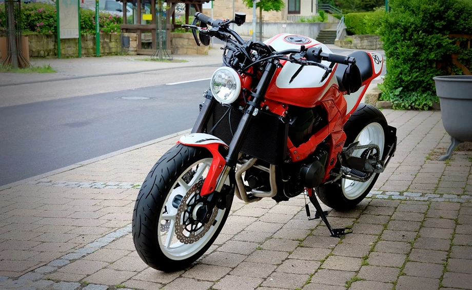 Umbgebautes Motorrad Kawasaki Z 750 Bild 5: Umbgebautes Motorrad Kawasaki Z 750