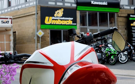 Umgebautes Motorrad Kawasaki Z 750 von Zweiradcenter Umbach GmbH - Bild 11 Umgebautes Motorrad Kawasaki Z 750 von Zweiradcenter Umbach GmbH - Bild 11