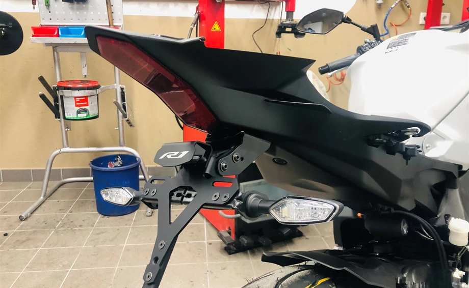 Umbgebautes Motorrad Yamaha MT-10 Bild 4: Umbgebautes Motorrad Yamaha MT-10