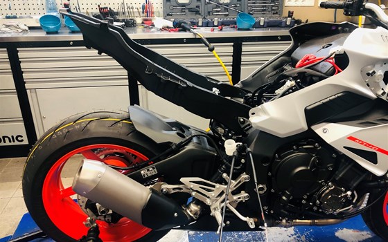 Umgebautes Motorrad Yamaha MT-10 von CCMotoforum - Bild 5