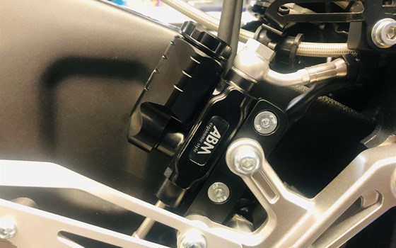 Umgebautes Motorrad Yamaha MT-10 von CCMotoforum - Bild 7