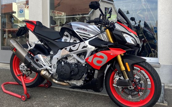 Umgebautes Motorrad Aprilia Tuono V4 1100 von Direct Performance - Bild 7 Umgebautes Motorrad Aprilia Tuono V4 1100 von Direct Performance - Bild 7