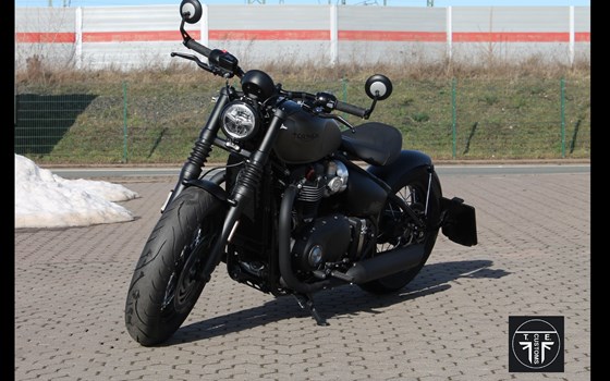 Umgebautes Motorrad Triumph Bonneville Bobber Black von Stärker-Profil GmbH - Bild 8
