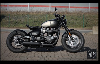 Triumph Bonneville Bobber Black Custom Bike