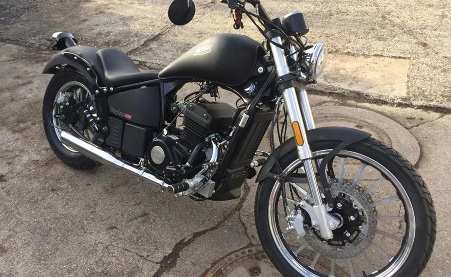 Umbgebautes Motorrad Leonart Daytona 125 Bild 7: Umbgebautes Motorrad Leonart Daytona 125