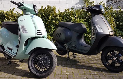 Vespa GTS 300 hpe Super Custom Bike Vespa GTS 300 hpe Super Custom Bike