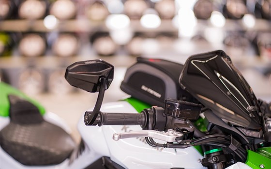 Umgebautes Motorrad Kawasaki Z1000 von Zweirad-Center Nuber GmbH - Bild 6 Umgebautes Motorrad Kawasaki Z1000 von Zweirad-Center Nuber GmbH - Bild 6