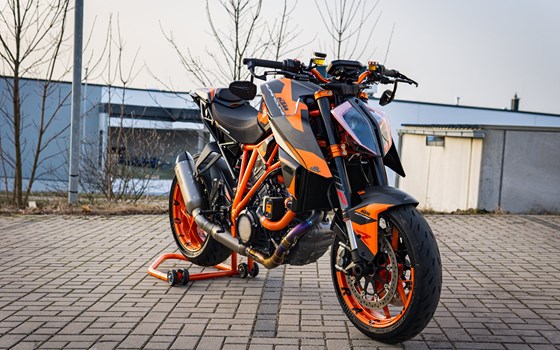 Umgebautes Motorrad KTM 1290 Super Duke R von motoroox GmbH - Bild 14 Umgebautes Motorrad KTM 1290 Super Duke R von motoroox GmbH - Bild 14