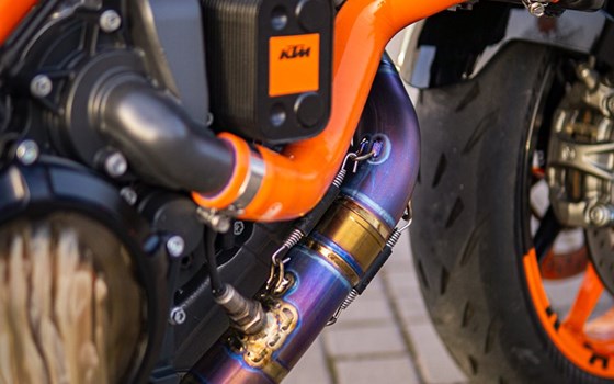 Umgebautes Motorrad KTM 1290 Super Duke R von motoroox GmbH - Bild 15 Umgebautes Motorrad KTM 1290 Super Duke R von motoroox GmbH - Bild 15