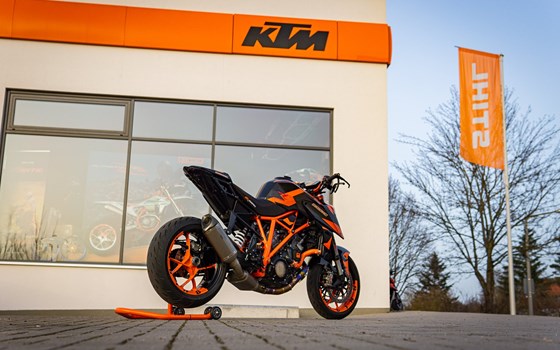 Umgebautes Motorrad KTM 1290 Super Duke R von motoroox GmbH - Bild 18 Umgebautes Motorrad KTM 1290 Super Duke R von motoroox GmbH - Bild 18