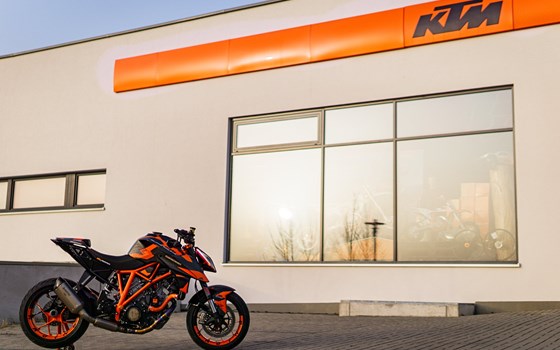 Umgebautes Motorrad KTM 1290 Super Duke R von motoroox GmbH - Bild 20 Umgebautes Motorrad KTM 1290 Super Duke R von motoroox GmbH - Bild 20