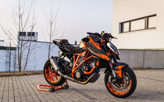 Umgebautes Motorrad KTM 1290 Super Duke R von motoroox GmbH - Bild 25 Umgebautes Motorrad KTM 1290 Super Duke R von motoroox GmbH - Bild 25