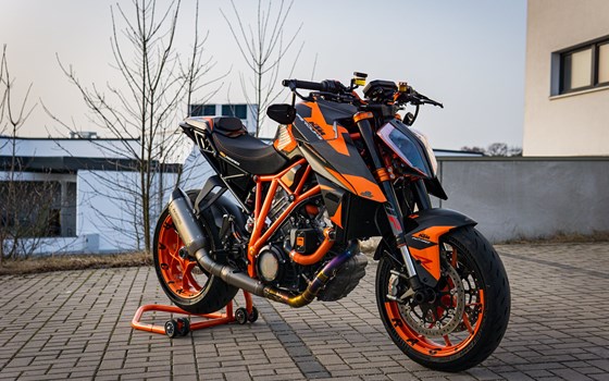 Umgebautes Motorrad KTM 1290 Super Duke R von motoroox GmbH - Bild 10 Umgebautes Motorrad KTM 1290 Super Duke R von motoroox GmbH - Bild 10