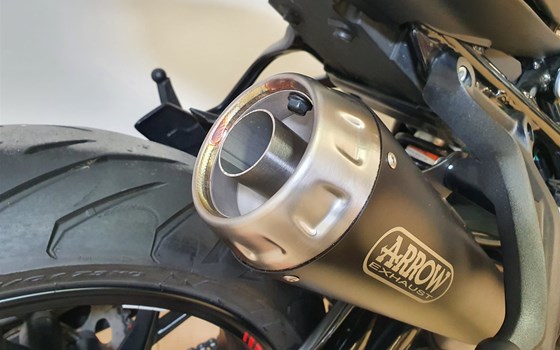 Umgebautes Motorrad Benelli 752 S von Motorrad Scheunpflug e.K. - Bild 2 Umgebautes Motorrad Benelli 752 S von Motorrad Scheunpflug e.K. - Bild 2