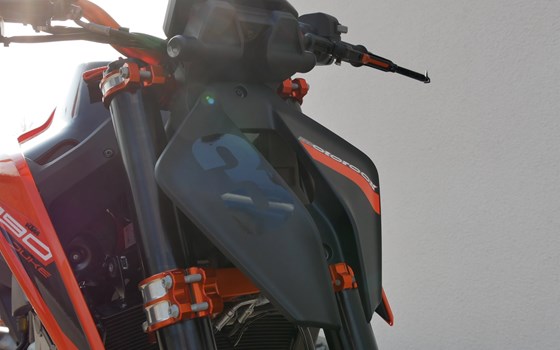 Umgebautes Motorrad KTM 790 Duke von motoroox GmbH - Bild 8 Umgebautes Motorrad KTM 790 Duke von motoroox GmbH - Bild 8