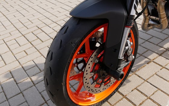 Umgebautes Motorrad KTM 790 Duke von motoroox GmbH - Bild 22 Umgebautes Motorrad KTM 790 Duke von motoroox GmbH - Bild 22