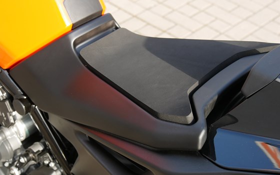 Umgebautes Motorrad KTM 790 Duke von motoroox GmbH - Bild 20 Umgebautes Motorrad KTM 790 Duke von motoroox GmbH - Bild 20