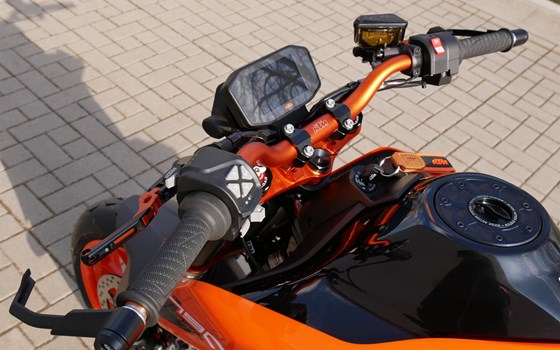 Umgebautes Motorrad KTM 790 Duke von motoroox GmbH - Bild 3 Umgebautes Motorrad KTM 790 Duke von motoroox GmbH - Bild 3