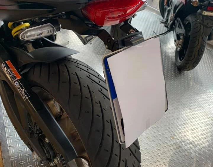 Umbgebautes Motorrad Honda CB650R Bild 3: Umbgebautes Motorrad Honda CB650R
